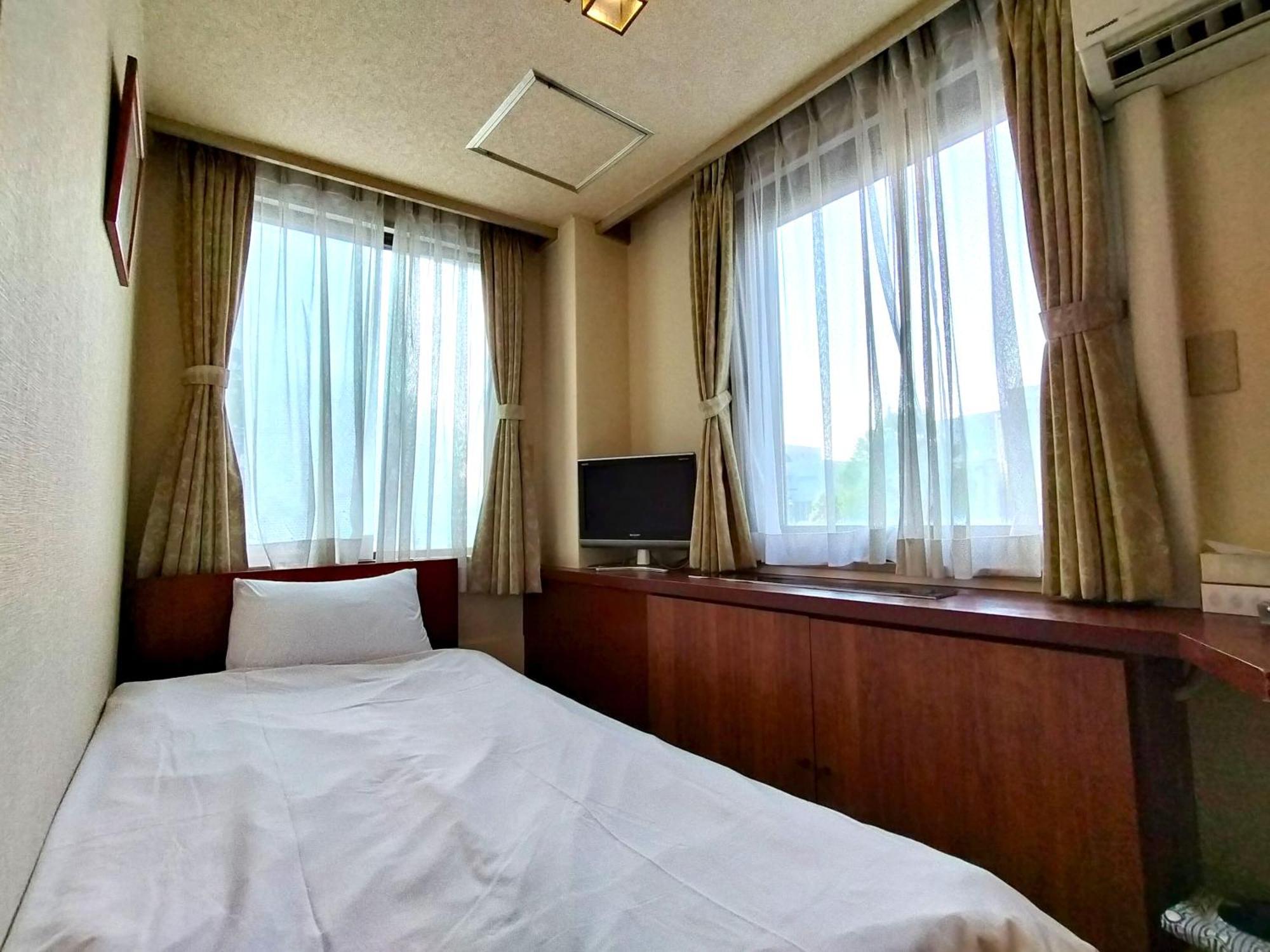 Tabist Business Hotel Takizawa Takasaki Station Nishiguchi Eksteriør bilde